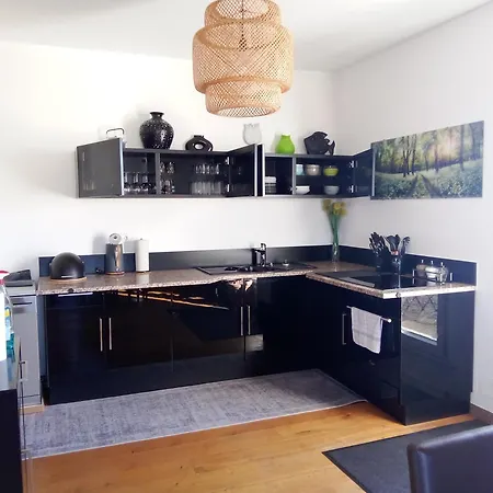 Virginie - Grosszuegige 145 Qm Mit Balkon Und Parkplatz Apartmán