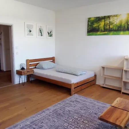 Virginie - Grosszuegige 145 Qm Mit Balkon Und Parkplatz Apartmán *